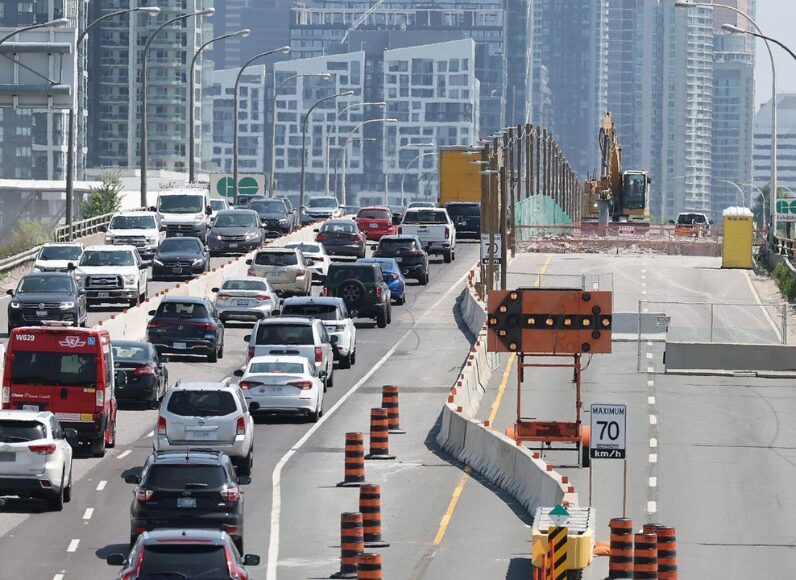 Congested traffic due to construction in Gardiner Expressway