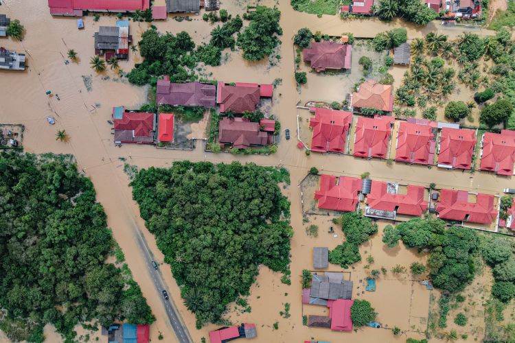 flooded neighbourhood